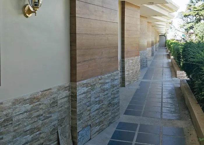 Hotel Reddoorz Premium @ Wireless Cebu 4*