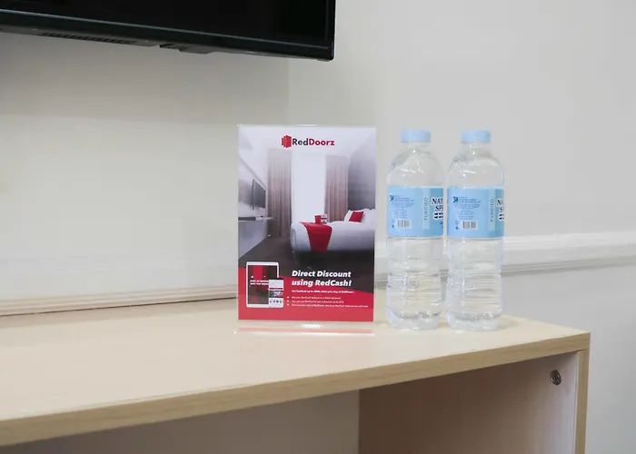 Reddoorz Premium @ Wireless Cebu Hotel
